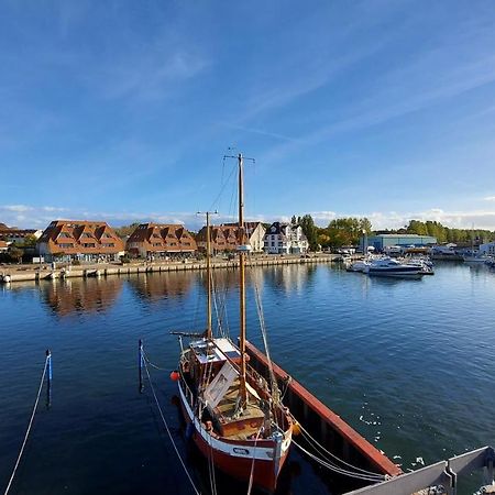 Ferienwohnung Hafenblick Wiek auf Rügen المظهر الخارجي الصورة