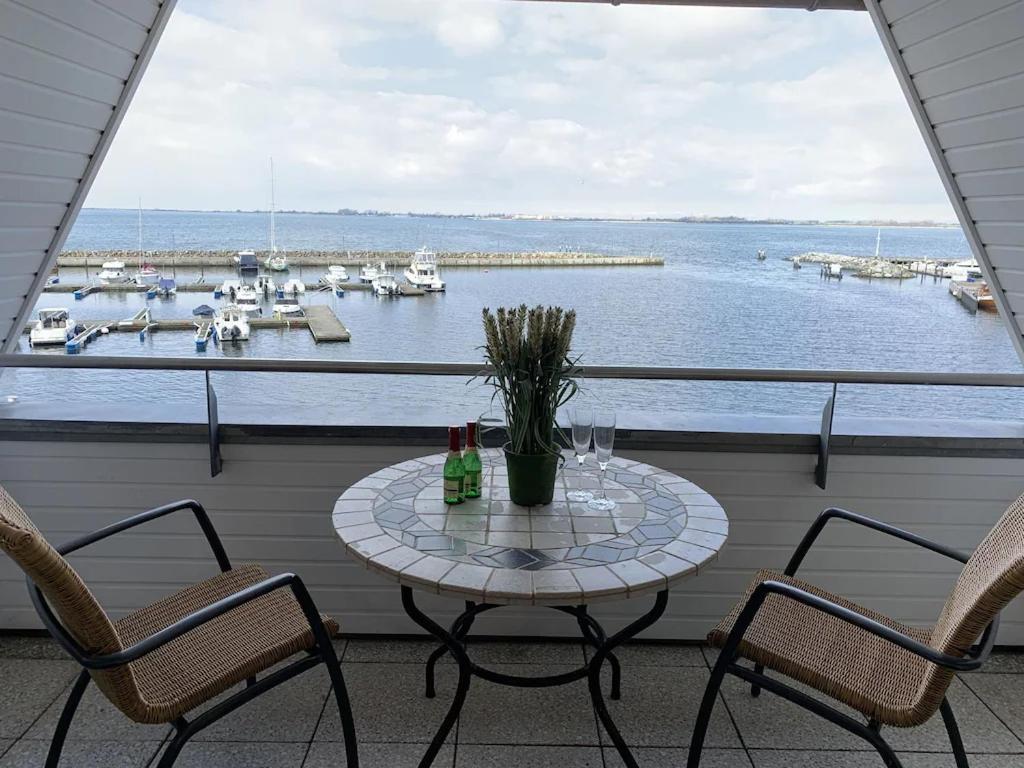 Ferienwohnung Hafenblick Wiek auf Rügen المظهر الخارجي الصورة