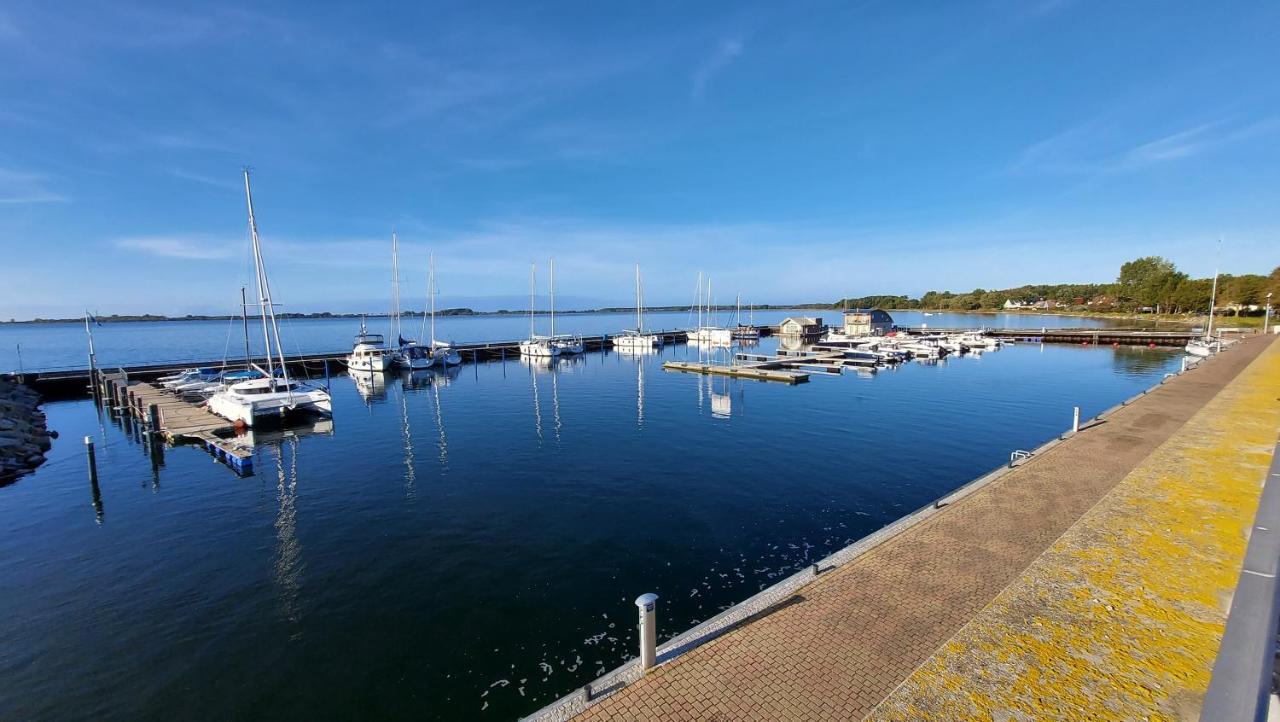 Ferienwohnung Hafenblick Wiek auf Rügen المظهر الخارجي الصورة